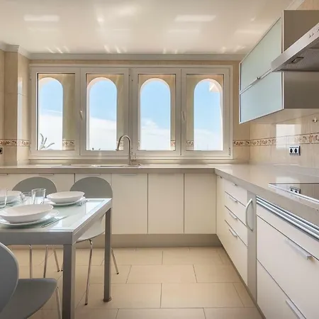 Downtown Seaview Apartment Marbella